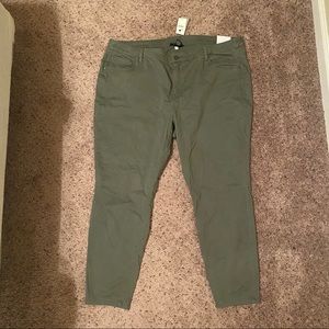 NWT Lane Bryant Sage Green Mid-Rise Skinny Jeans